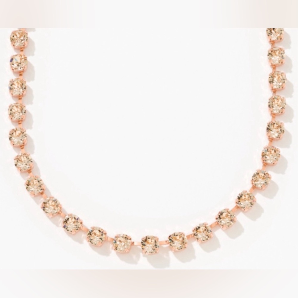 LAST ONE!

Touchstone Crystal - Stunning brand new necklace - Mini Glitz.